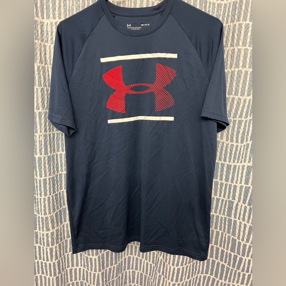 Men Dry Fit Under Armour shirt